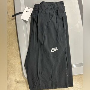 Nike Men’s Knit Jogger